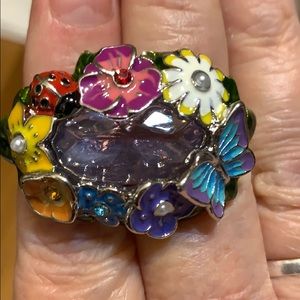 Beautiful double ring size 7 & 8. Love this ring